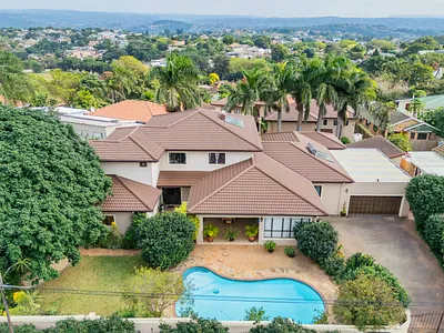 13 Bedroom House For Sale in Durban North - X1rA.webp