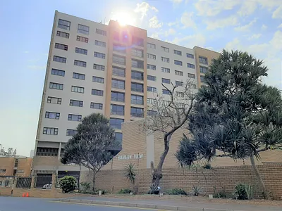 3 Bedroom Apartment To Rent in Umhlanga - WM6w.webp