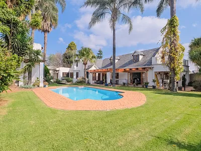 4 Bedroom House For Sale in Johannesburg - RSK7.webp