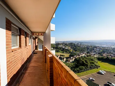 2 Bedroom Apartment For Sale in Durban - qA4E.webp