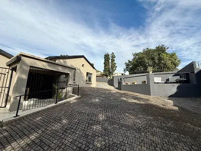 3 Bedroom House To Rent in Randburg - 7IrJ.webp