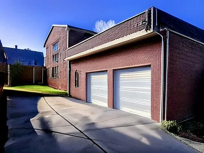 3 Bedroom House For Sale in Durban - r69m.webp