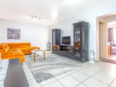 2 Bedroom Apartment For Sale in Roodepoort - F6wX.webp
