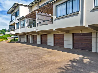 2 Bedroom Apartment For Sale in Kloof - jBvz.webp