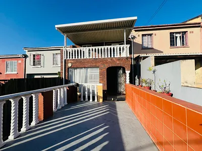 3 Bedroom House For Sale in Durban - UJQ6.webp