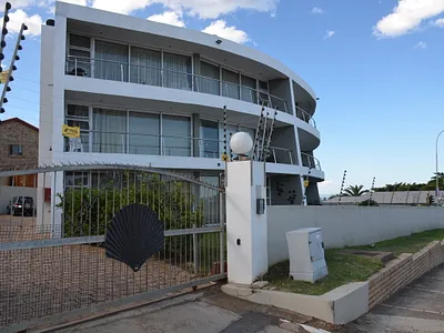 2 Bedroom Apartment For Sale in Jeffreys Bay - HBYn.webp