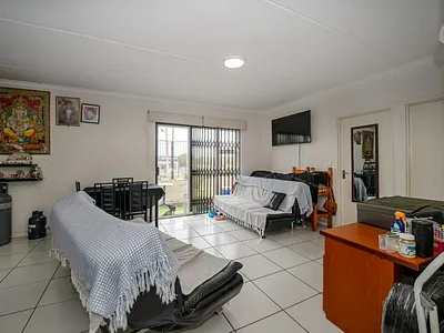 2 Bedroom Apartment To Rent in Parow - gXMZ.webp