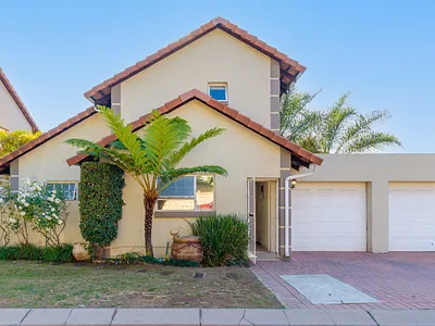 3 Bedroom House For Sale in Sandton - 7gtb.webp