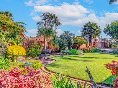 4 Bedroom House For Sale in Randburg - Zlfg.webp