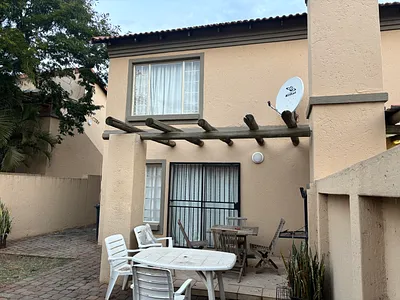 2 Bedroom Apartment For Sale in Pretoria - MO2V.webp