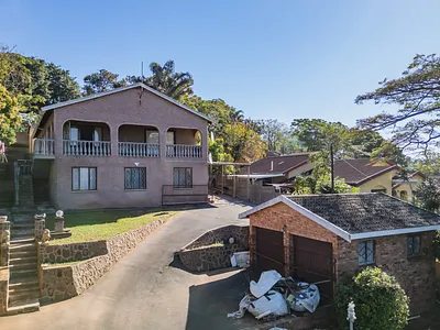 8 Bedroom House For Sale in Durban - Piev.webp