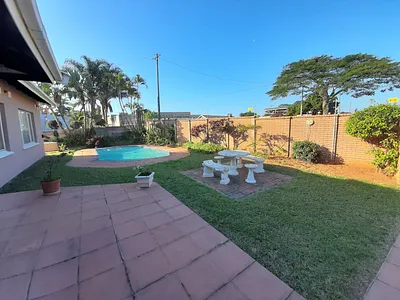 1 Bedroom Apartment To Rent in Durban North - ry8S.webp