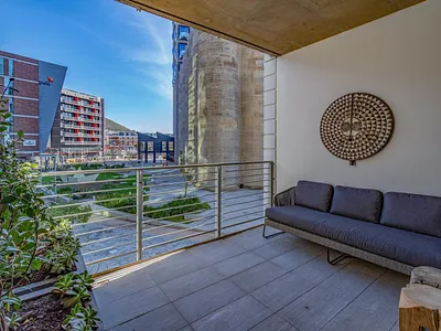1 Bedroom Apartment For Sale in Cape Town - hwIG.webp