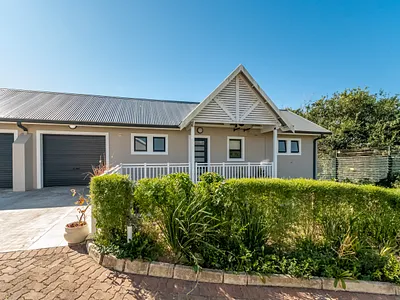 2 Bedroom Townhouse For Sale in Pinetown - WrQE.webp
