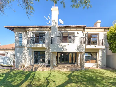 4 Bedroom Townhouse For Sale in Randburg - y7YC.webp