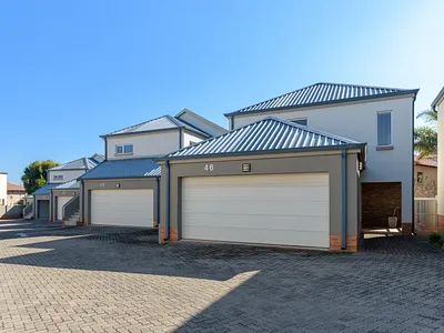 3 Bedroom Townhouse For Sale in Sandton - vAht.webp