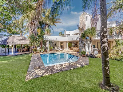 4 Bedroom House For Sale in Sandton - gJF8.webp