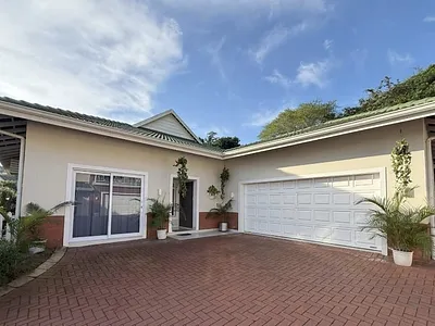 3 Bedroom Townhouse For Sale in Mount Edgecombe - dof8.webp