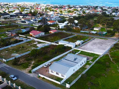 6 Bedroom Apartment For Sale in Kleinmond - lt6U.webp