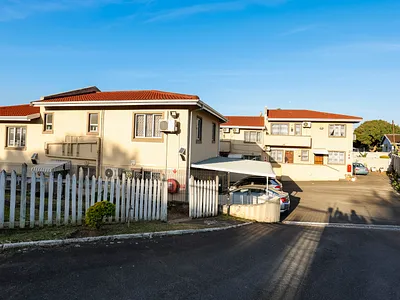 4 Bedroom Apartment For Sale in Durban - nAdI.webp