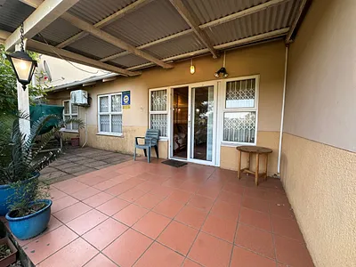 2 Bedroom Townhouse For Sale in Durban - M0zq.webp