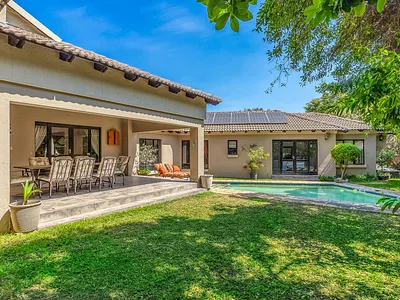 4 Bedroom House For Sale in Randburg - NbQT.webp