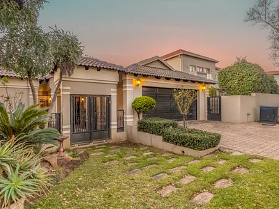 4 Bedroom House For Sale in Randburg - gsLZ.webp