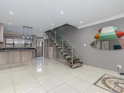 4 Bedroom Townhouse For Sale in Midrand - KKWU.webp
