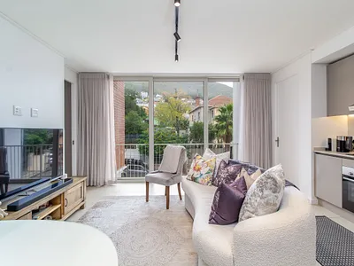 2 Bedroom Apartment For Sale in Cape Town - Dsyu.webp