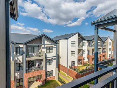 1 Bedroom Apartment For Sale in Randburg - 2EZc.webp