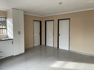 2 Bedroom House To Rent in Ga-rankuwa Unit 3, Ga-rankuwa - img