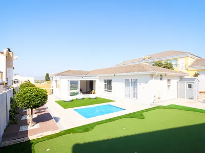 3 Bedroom House For Sale in Blouberg - DfQz.webp