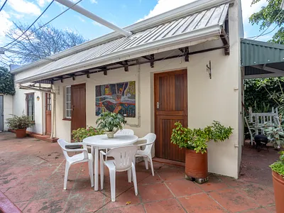 1 Bedroom Apartment To Rent in Cape Town - unrB.webp
