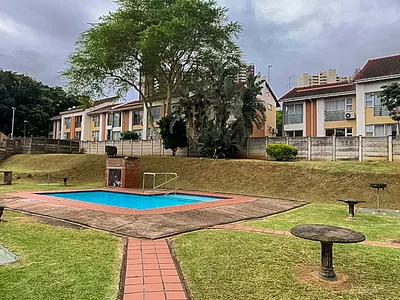 1 Bedroom Townhouse For Sale in Durban - 2Ph4.webp