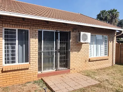 2 Bedroom Townhouse For Sale in Akasia - Fecr.webp