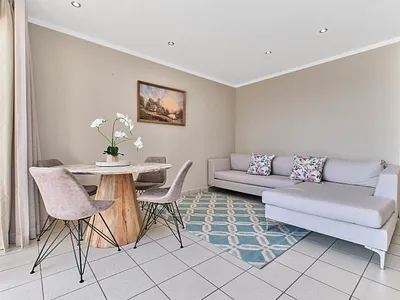 2 Bedroom Apartment For Sale in Sandton - img