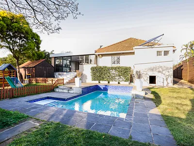 4 Bedroom House For Sale in Durban North - 5Koh.webp