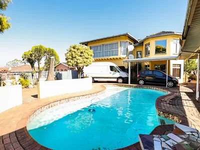 7 Bedroom House For Sale in Durban - x3rZ.webp