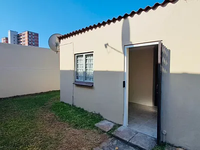 1 Bedroom Apartment To Rent in Durban - ZZC2.webp