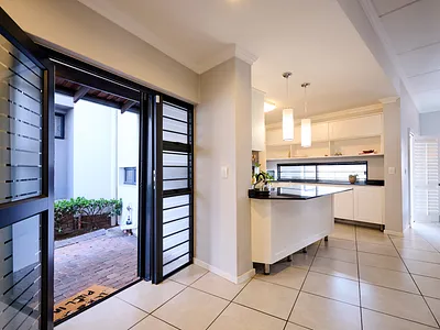 3 Bedroom Townhouse For Sale in Sandton - img