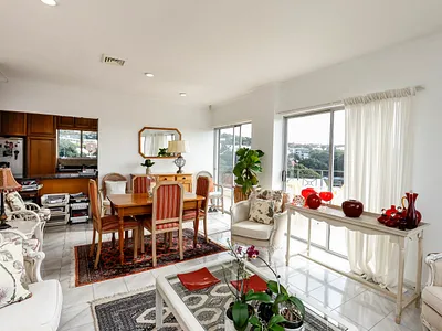 3 Bedroom Apartment For Sale in Durban - 1ZRg.webp