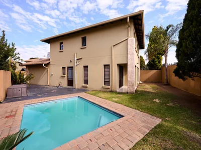 3 Bedroom Townhouse For Sale in Midrand - img