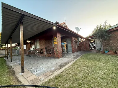 3 Bedroom Townhouse For Sale in Richards Bay - urrC.webp