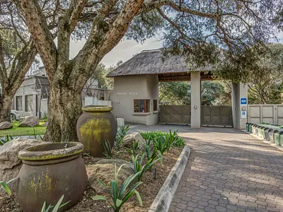 2 Bedroom Townhouse To Rent in Sandton - img