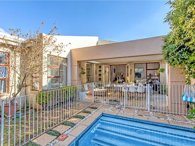 3 Bedroom House For Sale in Sandton - MtfX.webp