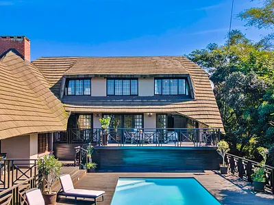 4 Bedroom Townhouse For Sale in Kloof - D3cZ.webp