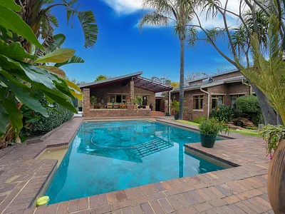 4 Bedroom House For Sale in Sandton - uLNk.webp