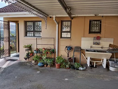 3 Bedroom Townhouse For Sale in Durban - img