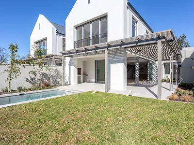 4 Bedroom House For Sale in Cape Town - nj4H.webp