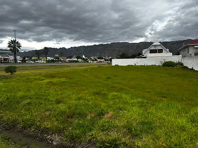 Vacant Land For Sale in Gordons Bay - Uqrn.webp